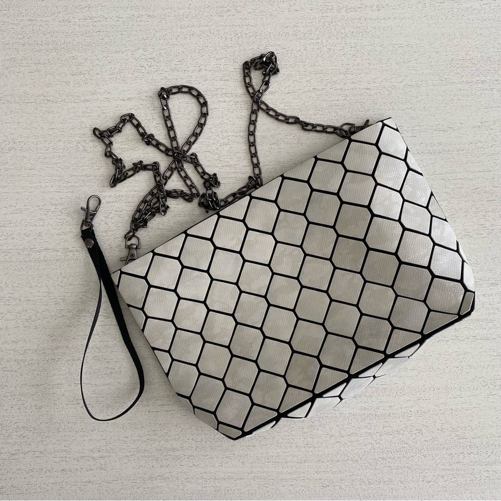 Patrizia Luca White Geometric Crossbody Bag/Clutch